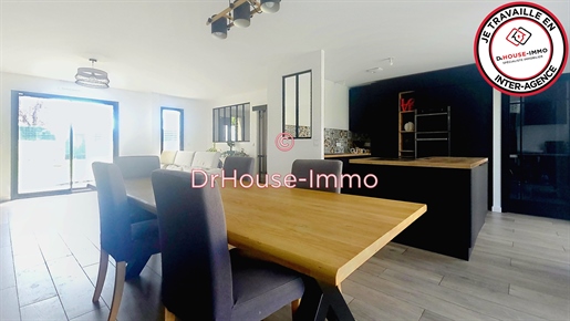 7 pièces 160 m² · à Mauchamps · 160 m² · 430 000 €