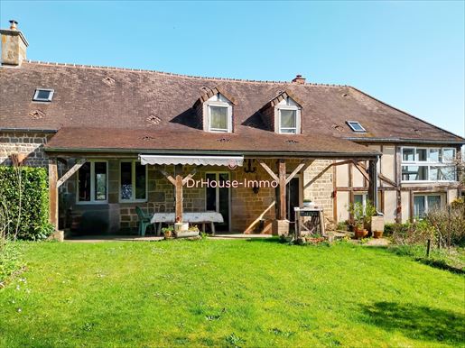 Maison 6 pièces 125 m² · à Carrouges · 125 m² · 240 000 €