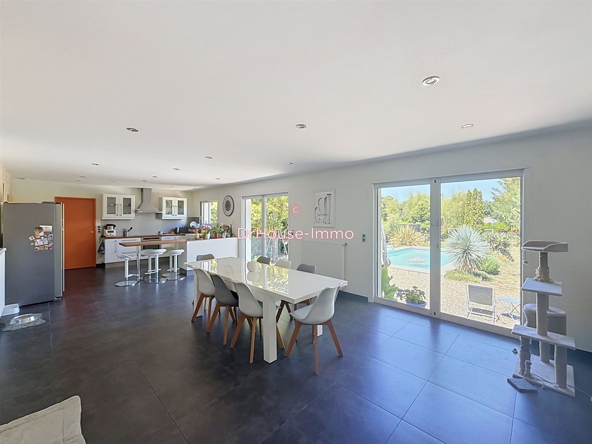 Maison à vendre, 200m², Gond-Pontouvre