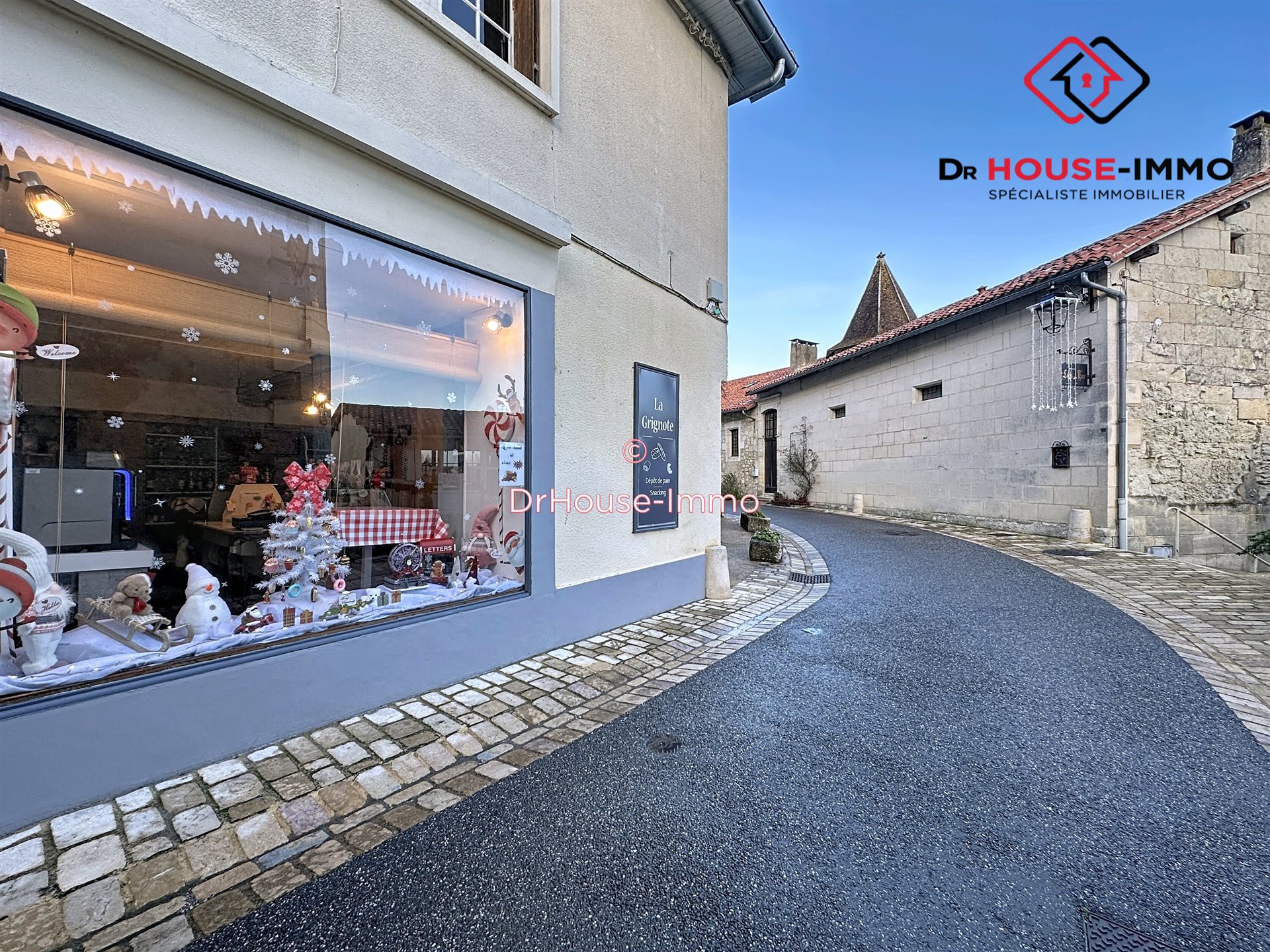 Maison à vendre, 202m², Aubeterre-sur-Dronne