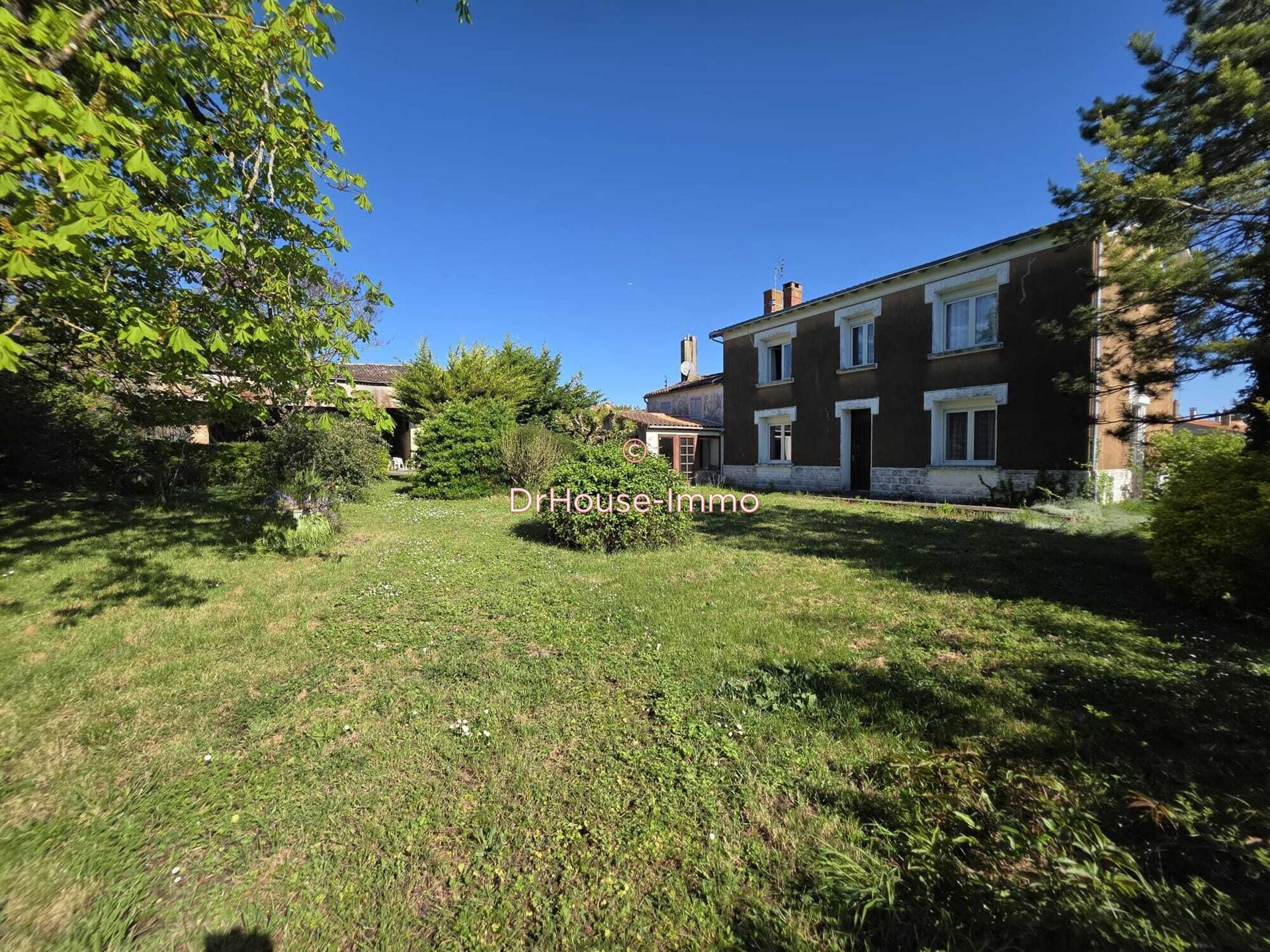 Maison à vendre, 137m², La Grève-sur-Mignon
