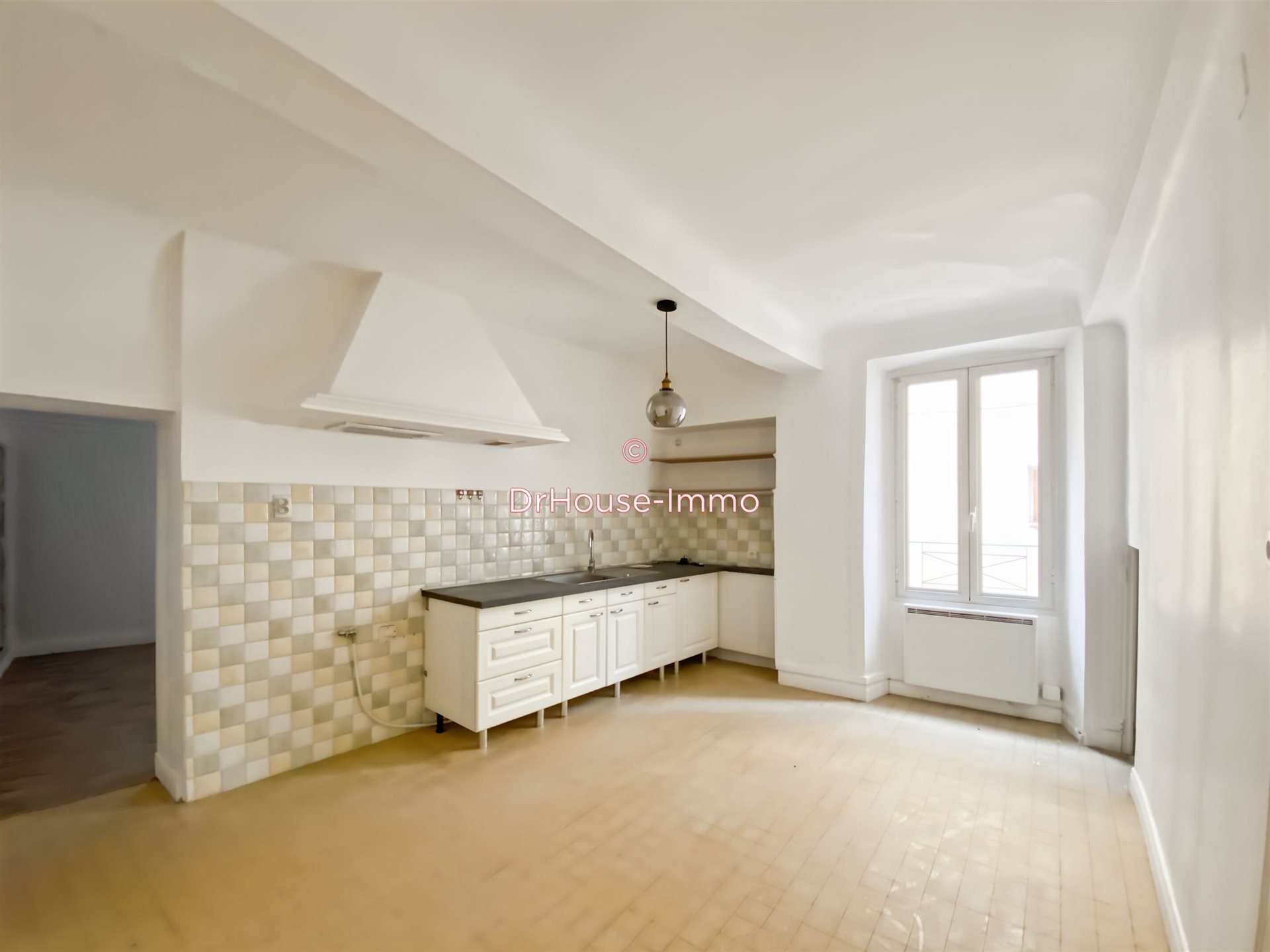 Appartement à vendre, 74m², Saint-Maximin-la-Sainte-Baume