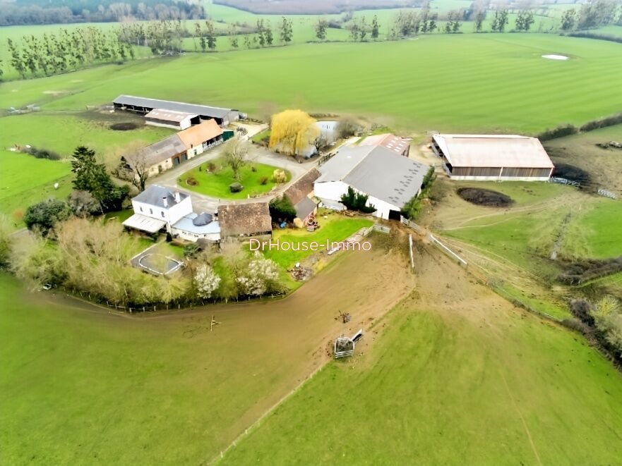 Maison à vendre, 242m², Saint-Cosme-en-Vairais