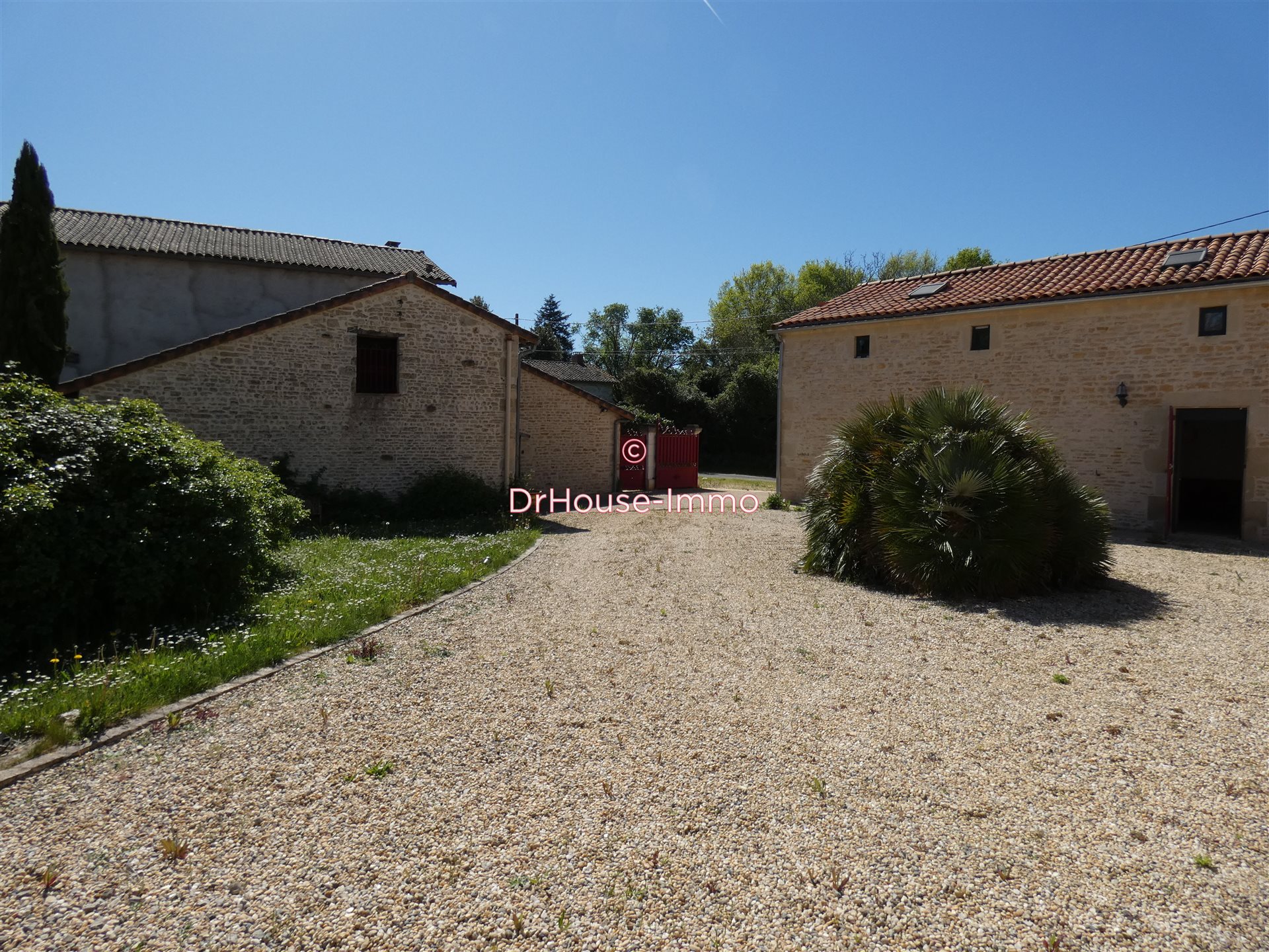 Maison à vendre, 570m², Clussais-la-Pommeraie