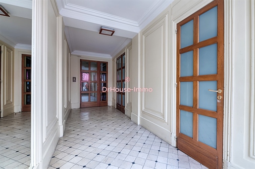 4 pièces 59 m² · à Paris 10ème · 59 m² · 580 000 €