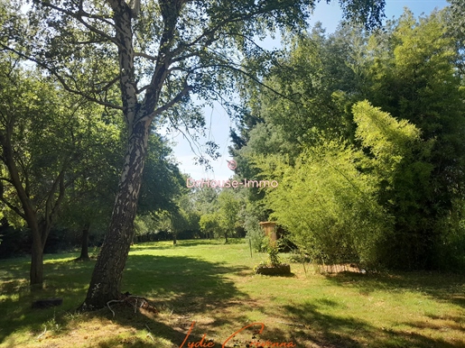 Terrain 3088 m² · à Le Marillais · 3 088 m² · 28 000 €