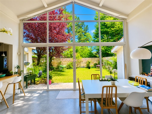 7 pièces 155 m² · à Bordeaux · 155 m² · 799 000 €