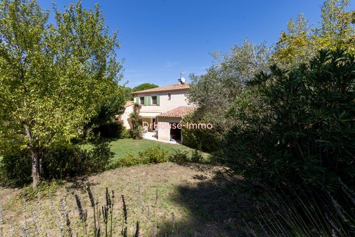 Maison 6 pièces 153 m² · à Aix-en-Provence · 153 m² · 698 000 €