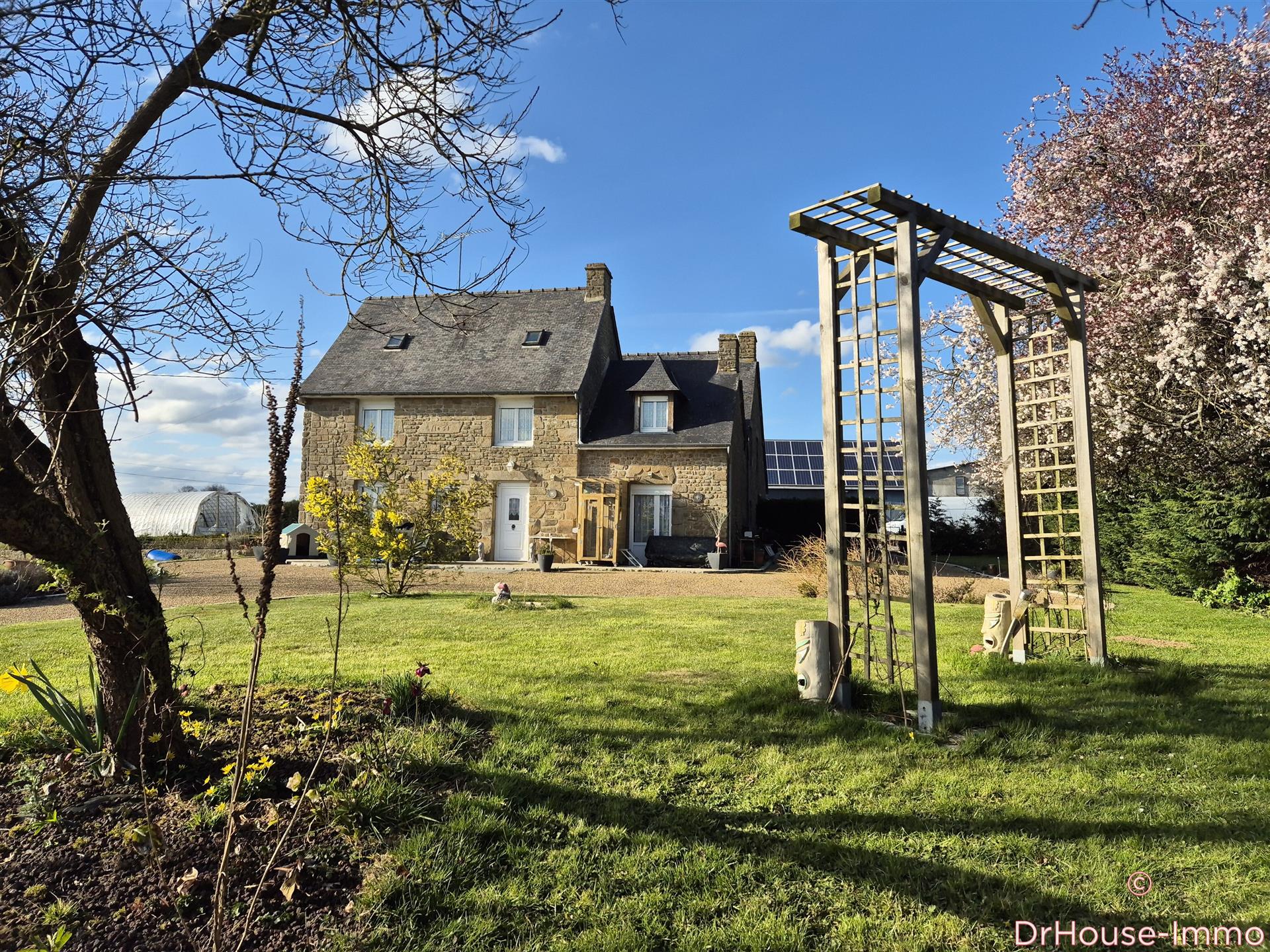Maison à vendre, 201m², Gorron