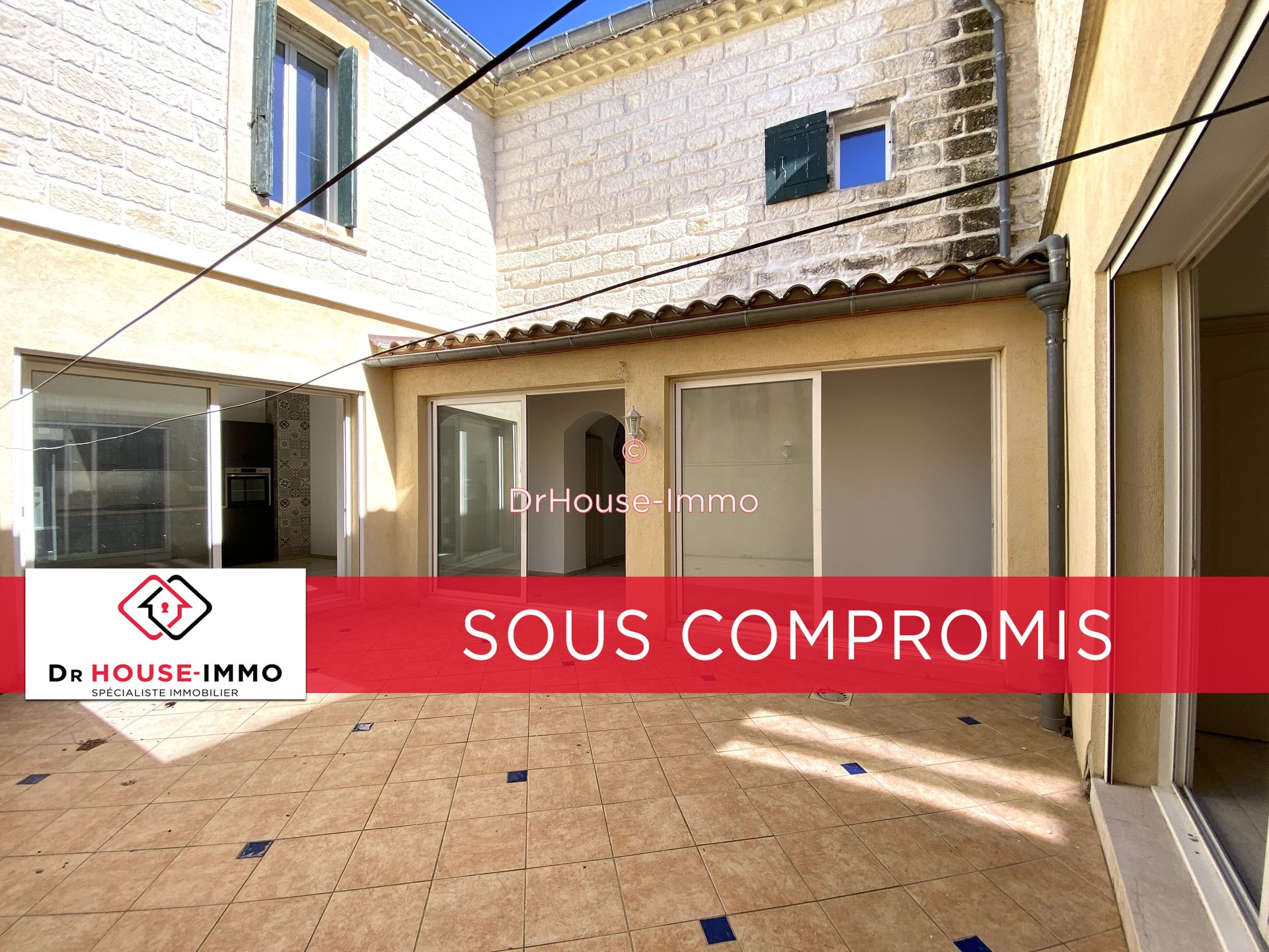 Maison à vendre, 219m², Saint-Laurent-d'Aigouze