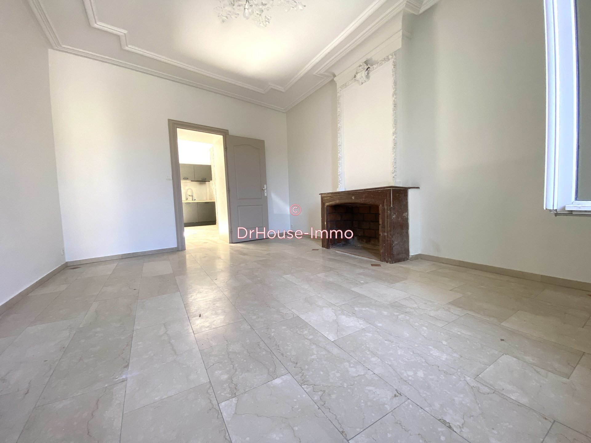 Maison à vendre, 219m², Saint-Laurent-d'Aigouze