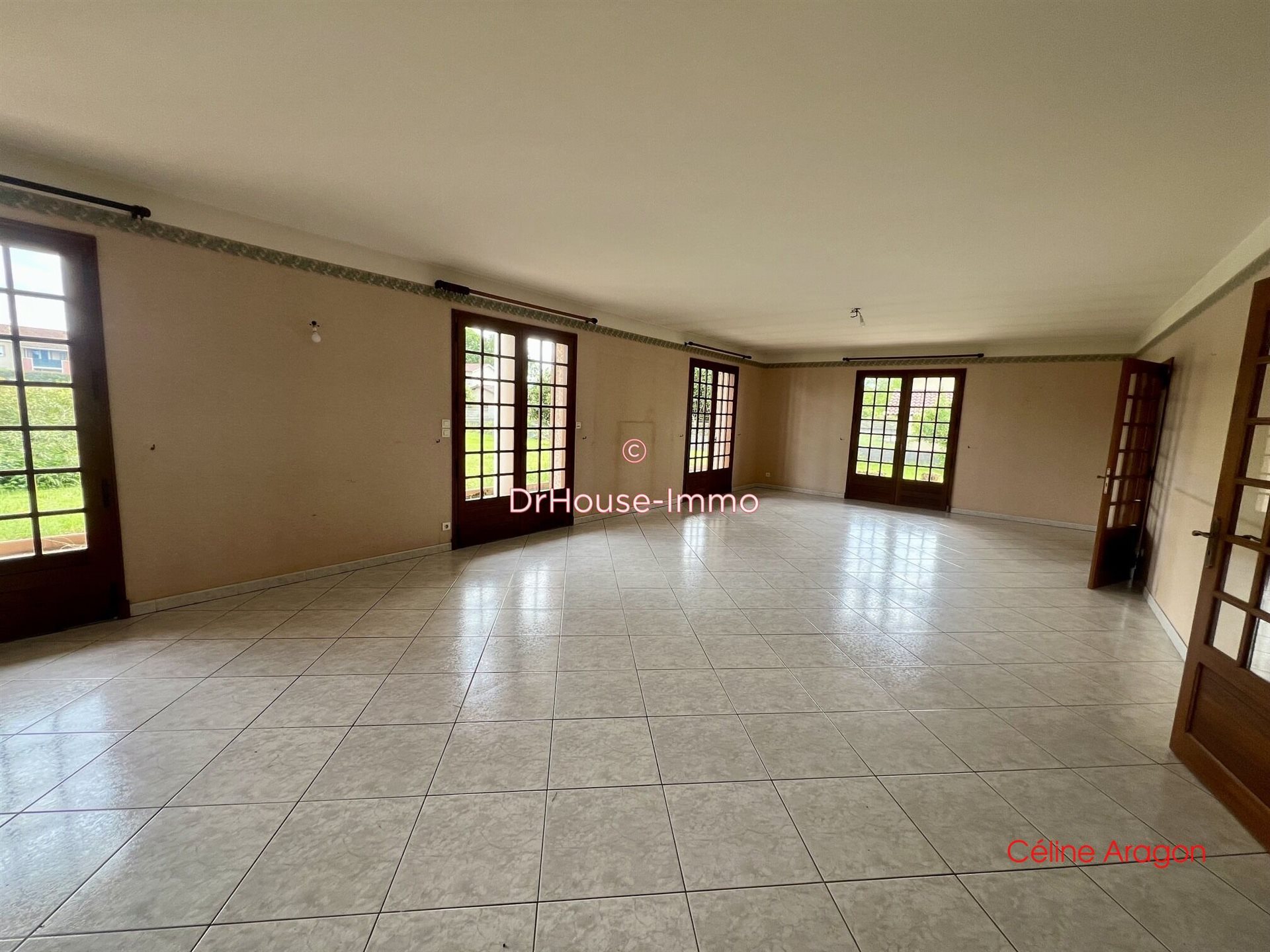Maison à vendre, 221m², Saint-Gaudens