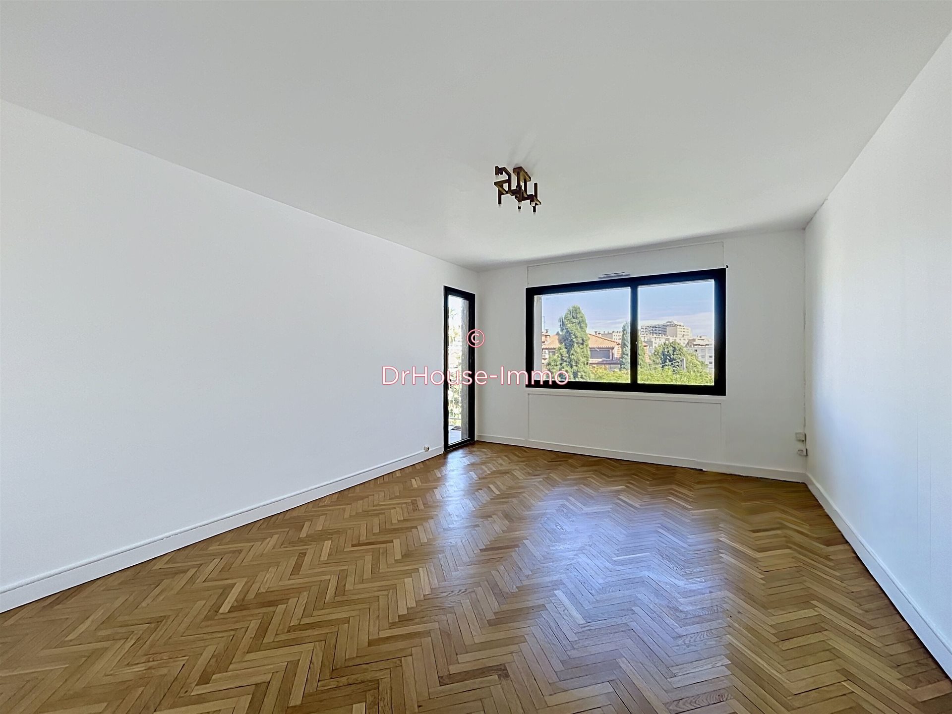 Appartement à louer, 122m², Marseille 8ème