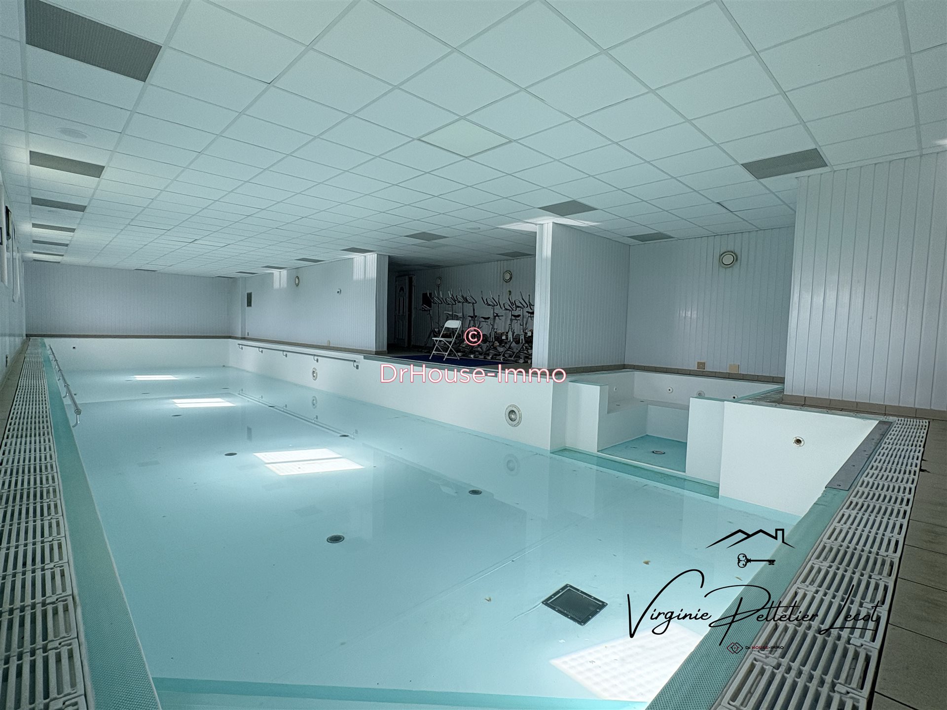Maison à vendre, 1990m², Fontenay-le-Comte