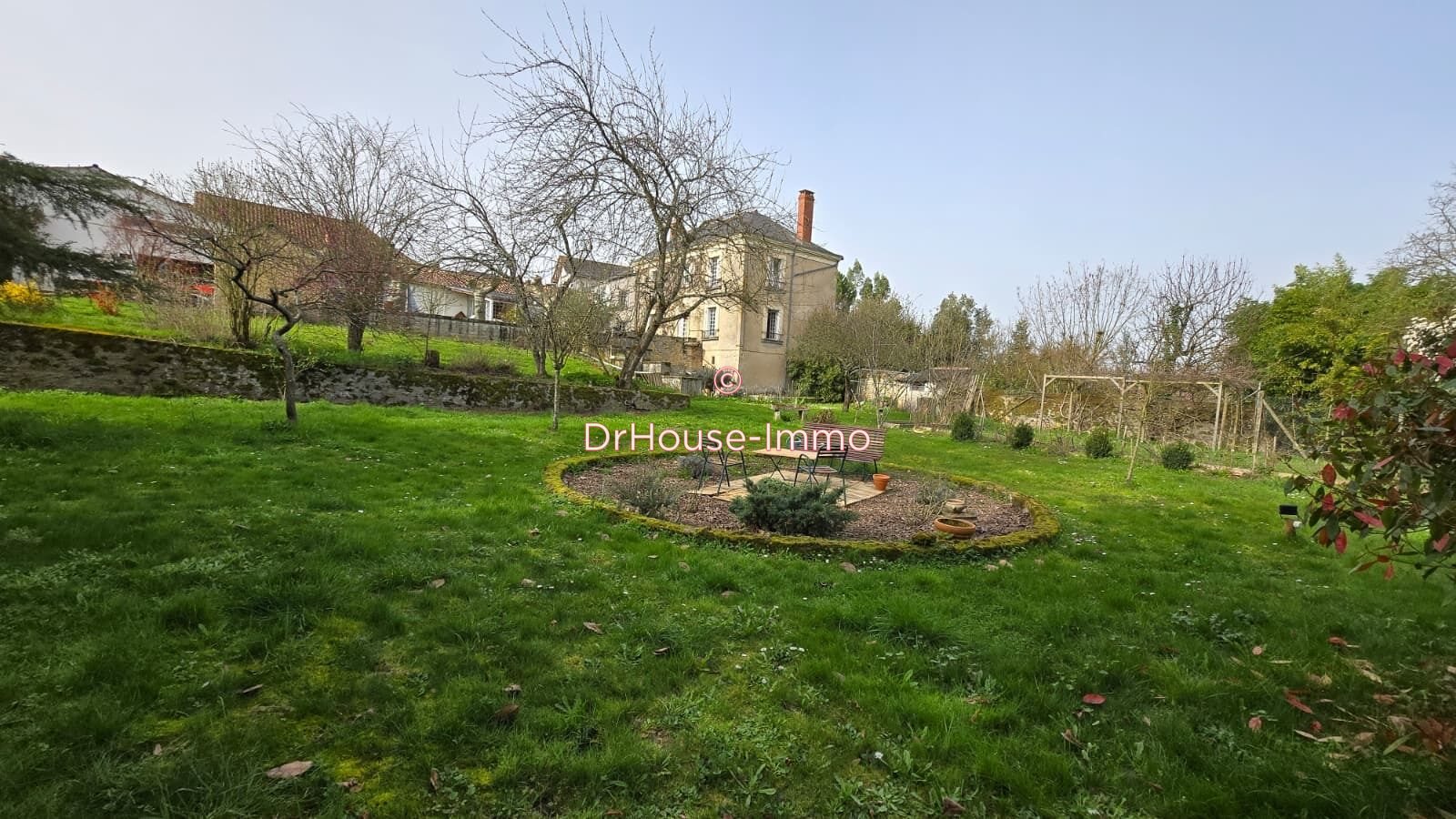 Maison à vendre, 260m², Aubigné-sur-Layon
