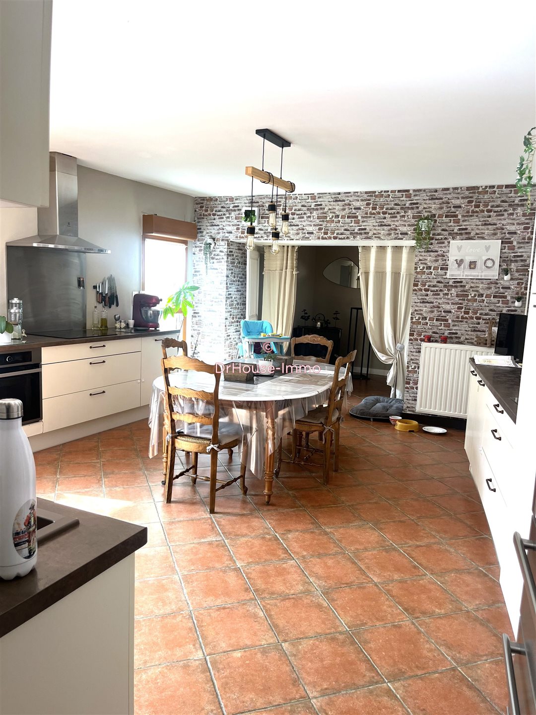 Maison à vendre, 220m², Neuville-de-Poitou