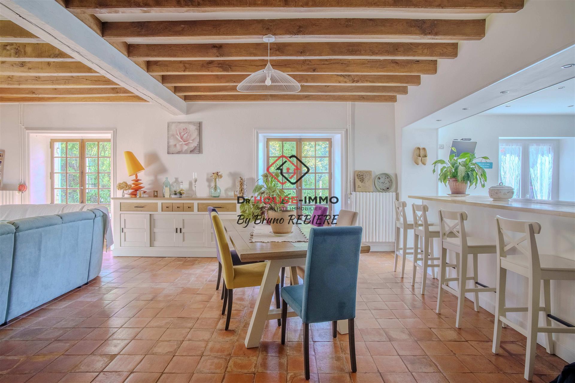 Maison à vendre, 260m², Thiviers