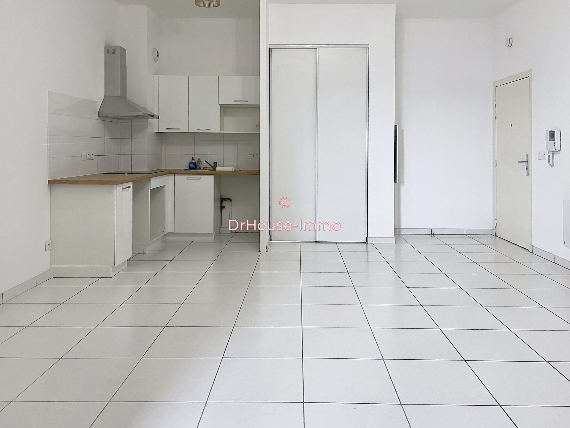 Appartement à louer, 45m², Marseille 5ème