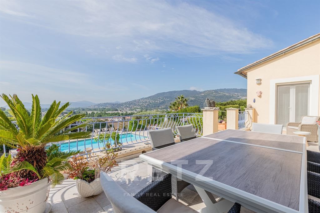 Maison à vendre, 220m², La Roquette-sur-Siagne