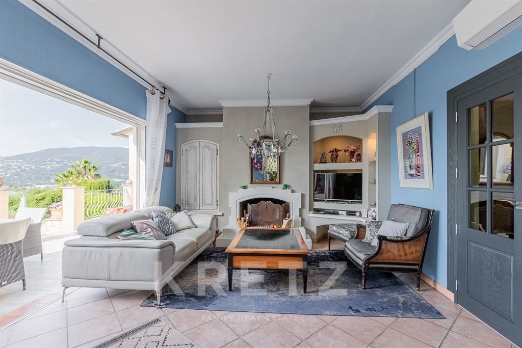 Maison à vendre, 220m², La Roquette-sur-Siagne
