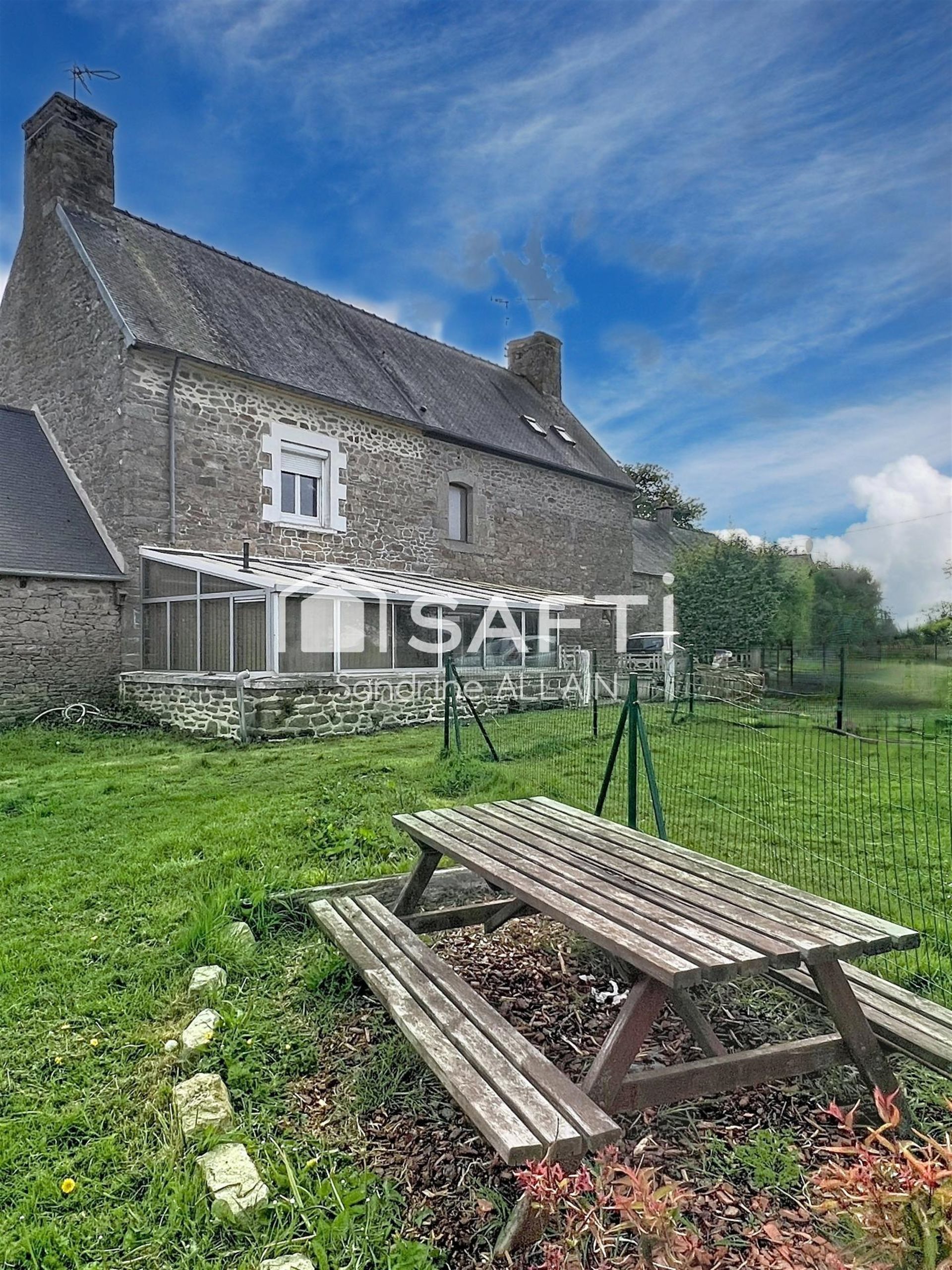 Maison à vendre, 88m², Ploumagoar