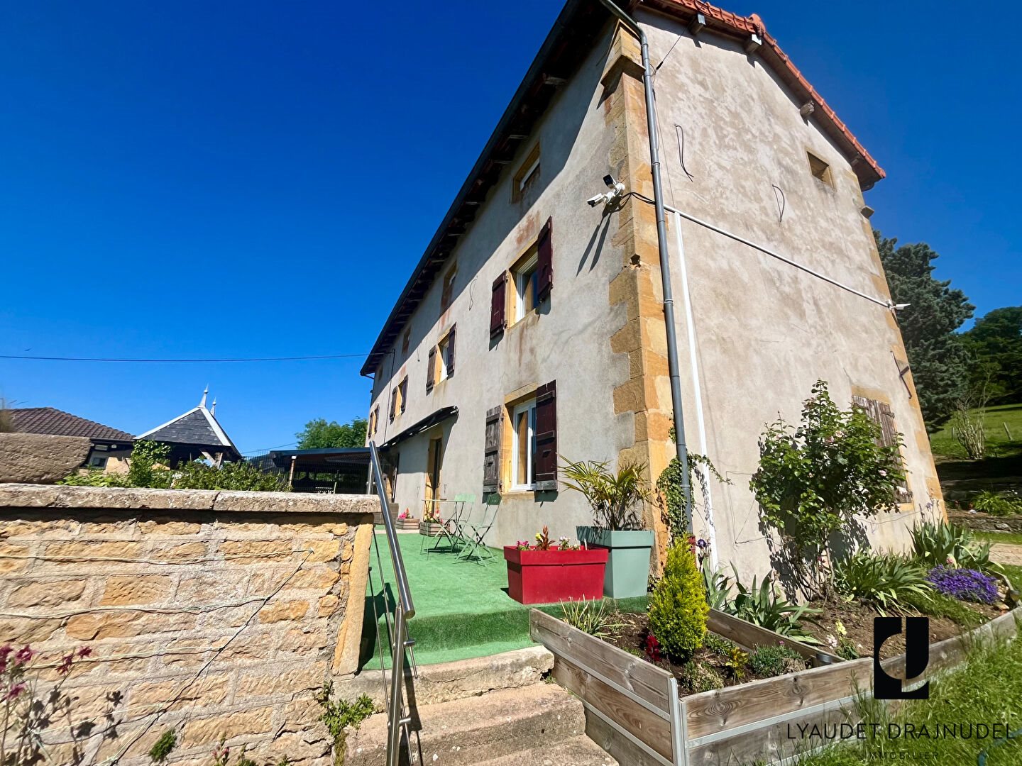 Maison à vendre, 300m², Saint-Denis-de-Cabanne