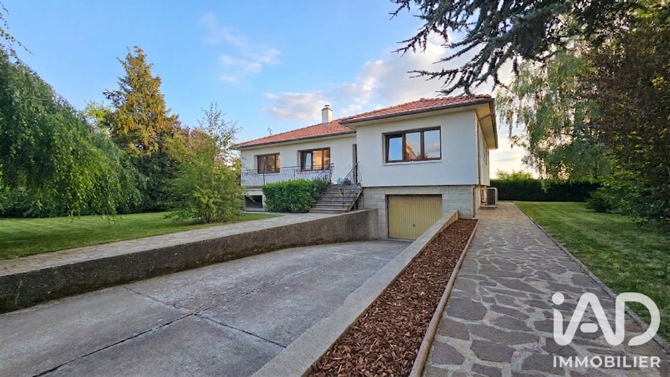 Maison à vendre, 128m², Saint-Privat-la-Montagne