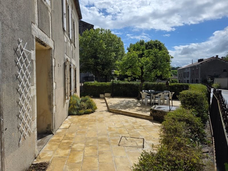 Maison à vendre, 148m², Condéon