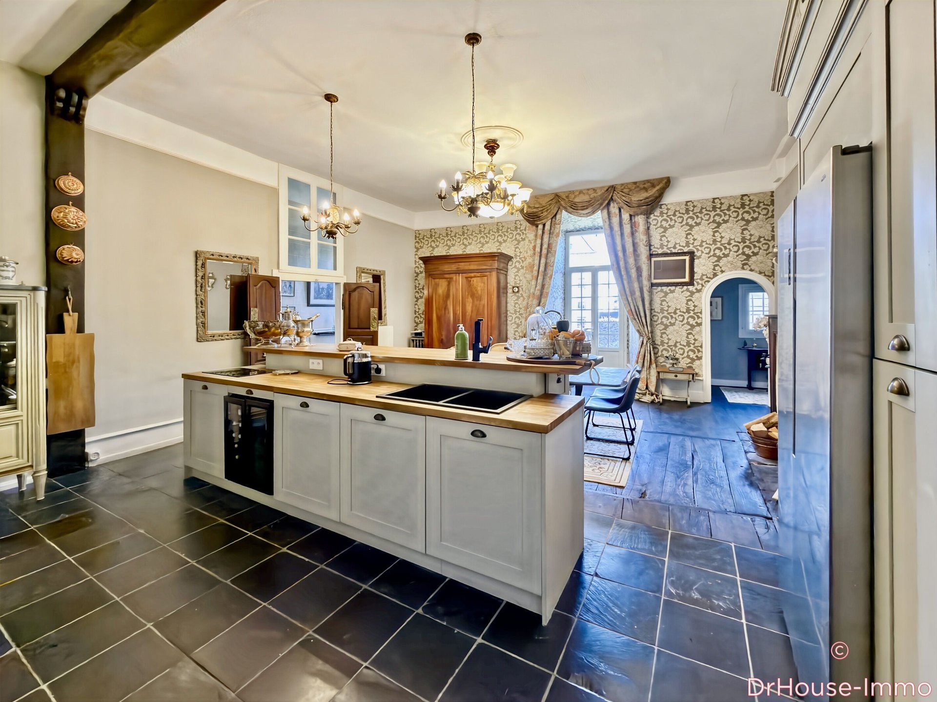 Maison à vendre, 320m², Beaulieu-sur-Dordogne