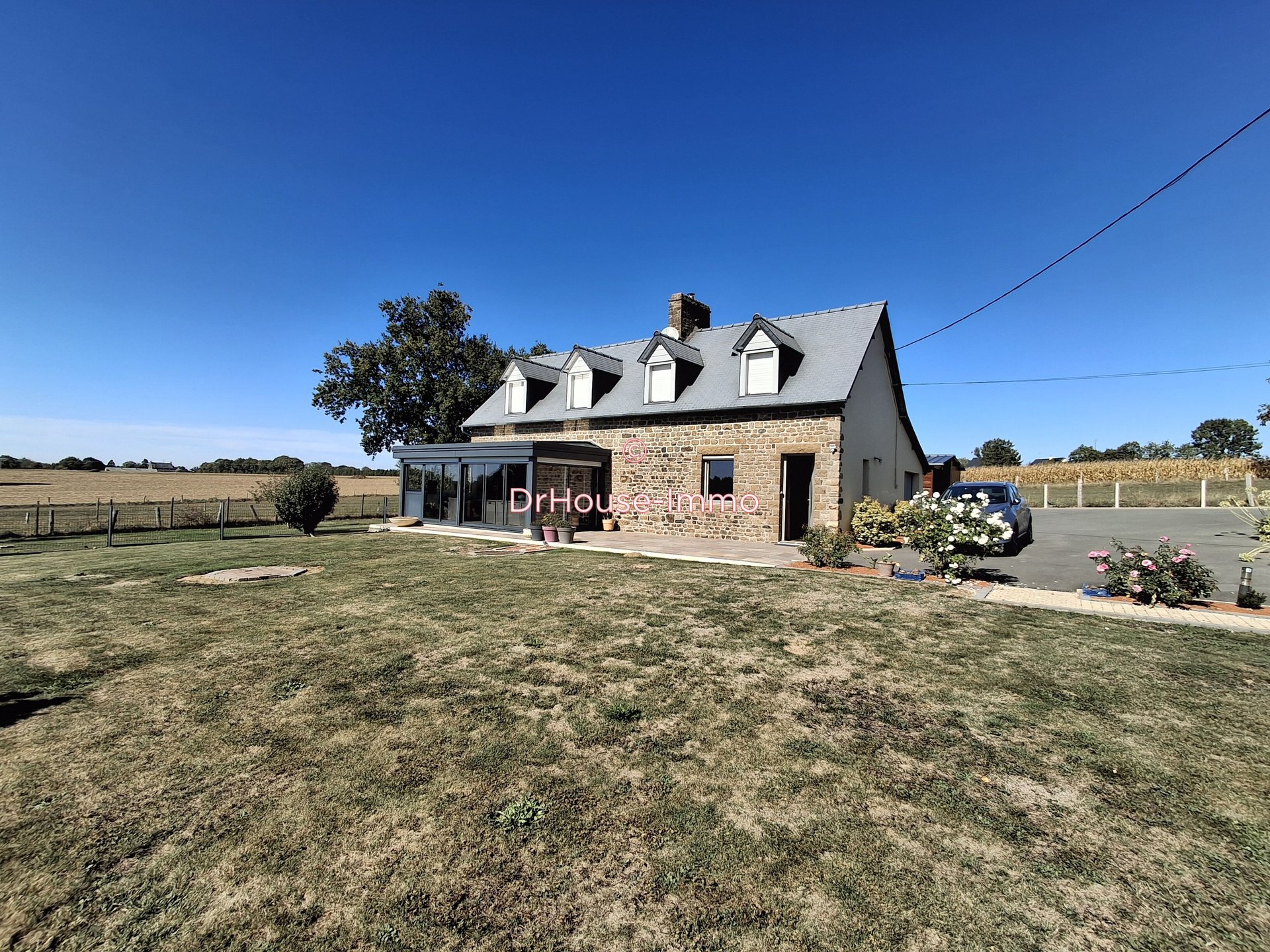 Maison à vendre, 144m², Saint-Ovin