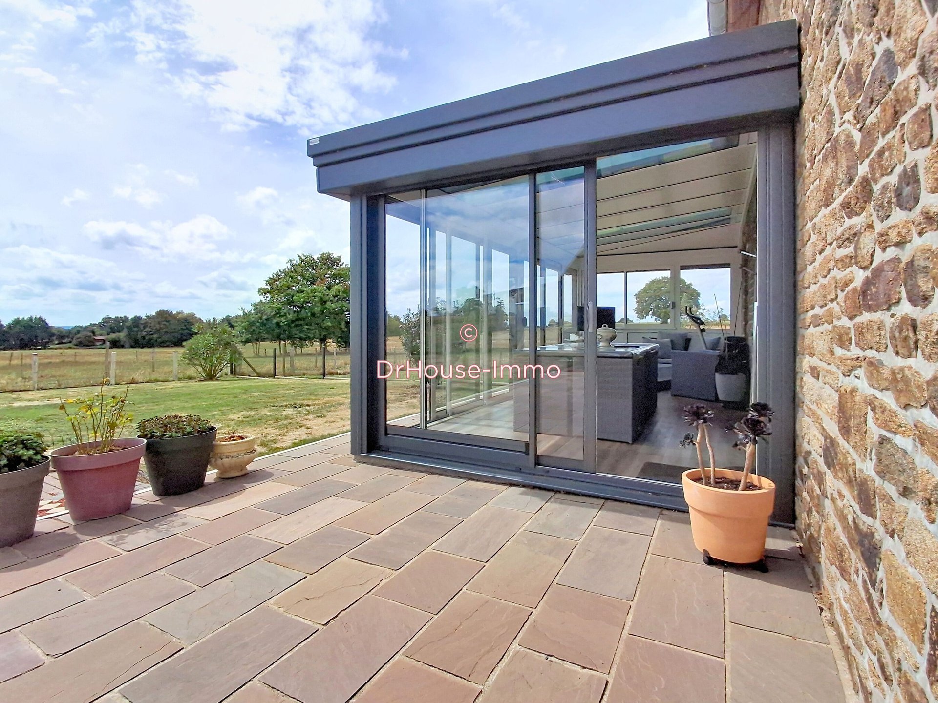 Maison à vendre, 144m², Saint-Ovin