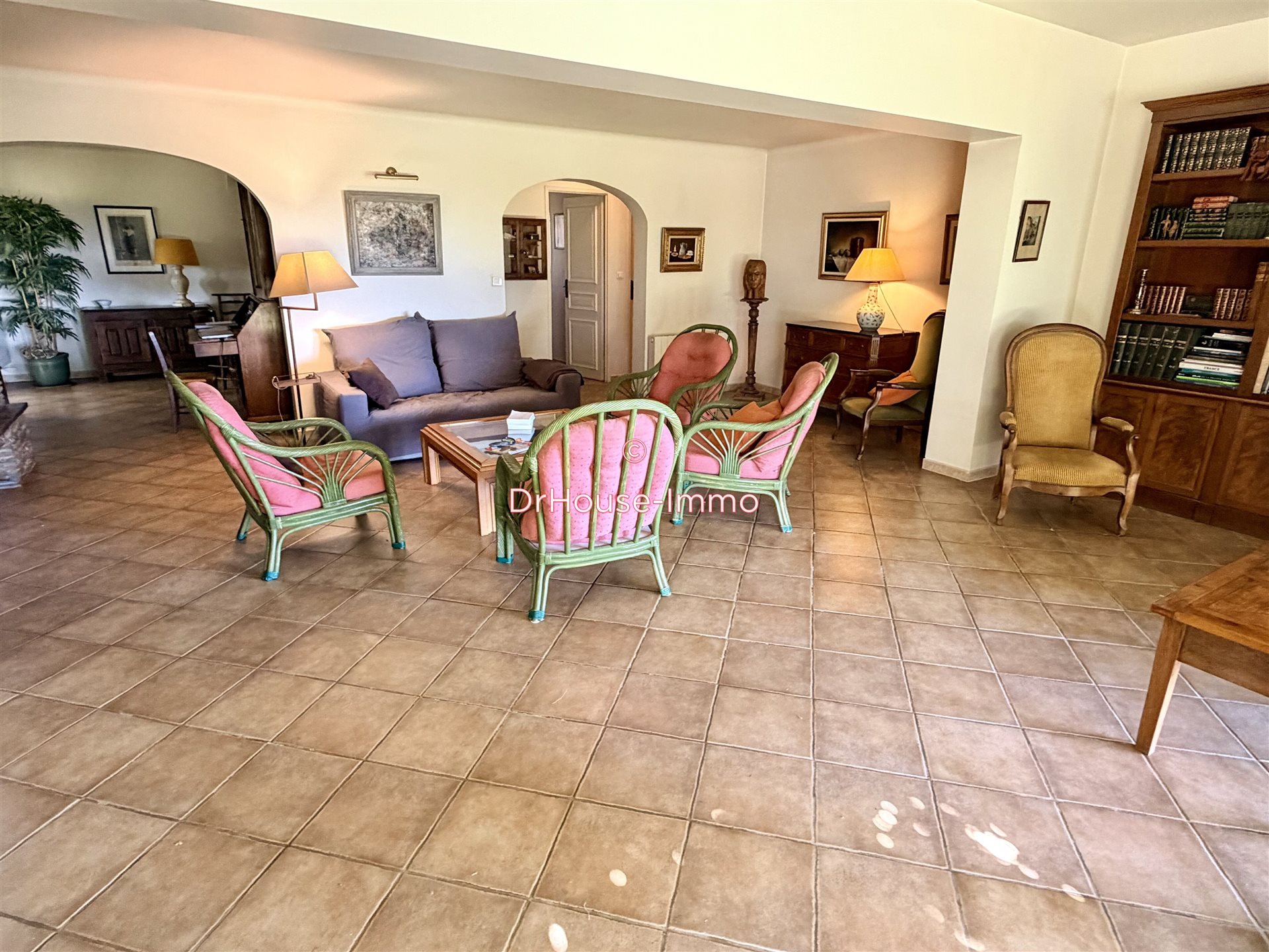 Maison à vendre, 184m², Saint-Antonin-du-Var
