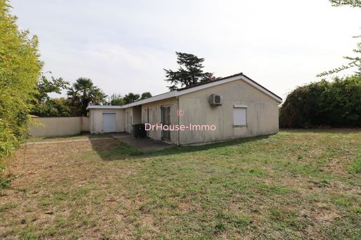 Local commercial 6 pièces 136 m² · à Lormont · 136 m² · 438 900 €