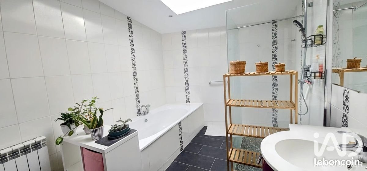Maison à vendre, 144m², Saint-Laurent-de-Lin
