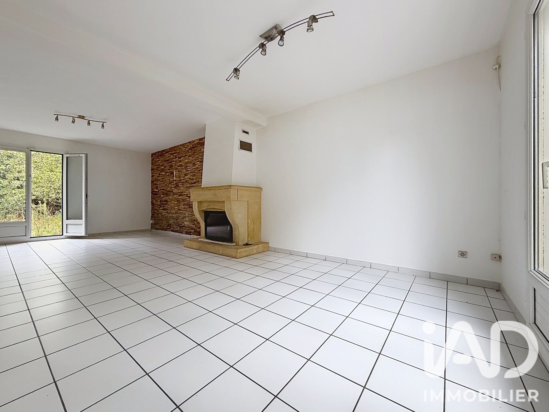 Maison à vendre, 120m², Bruyères-le-Châtel