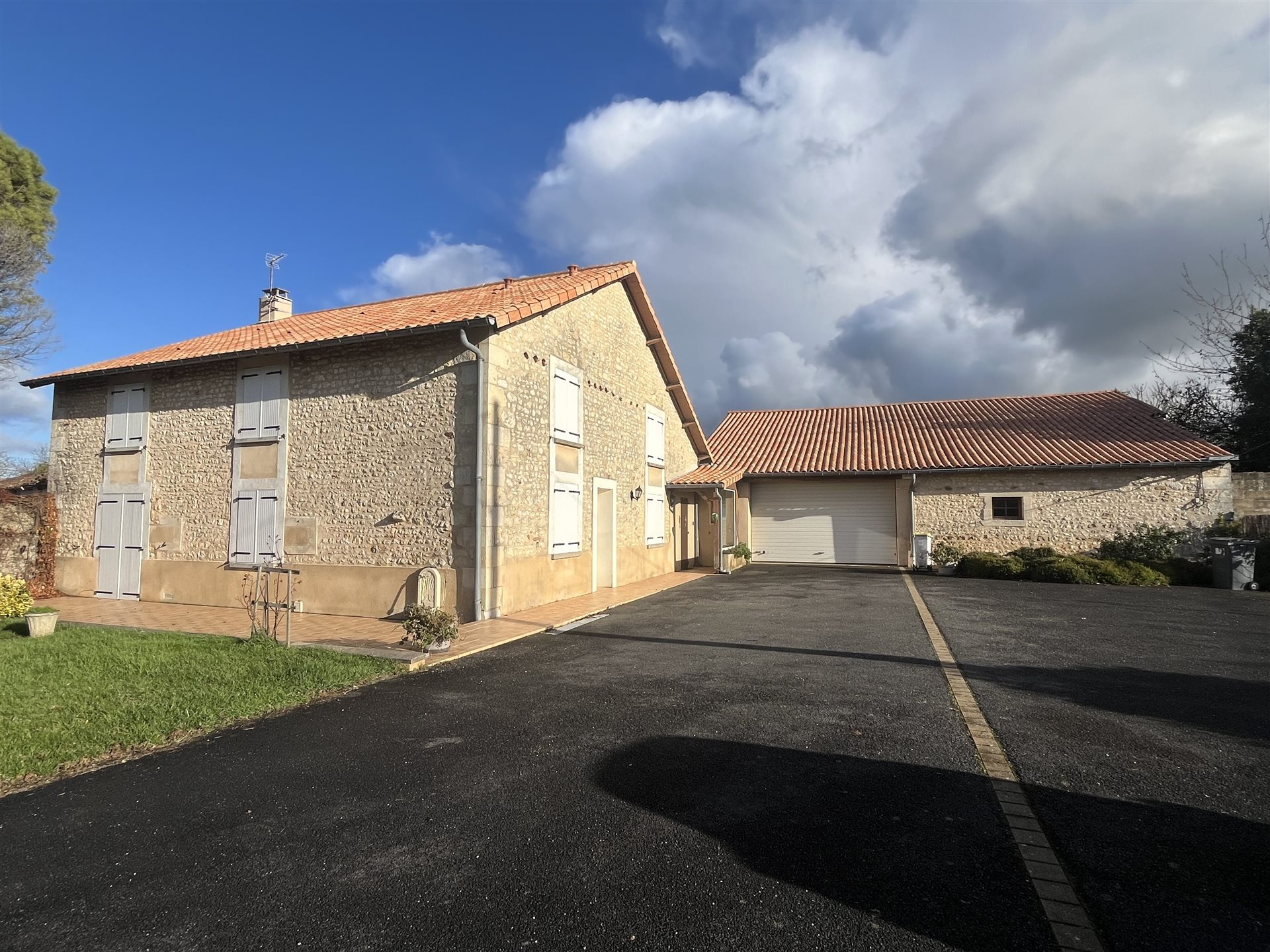 Maison à vendre, 225m², Montamisé