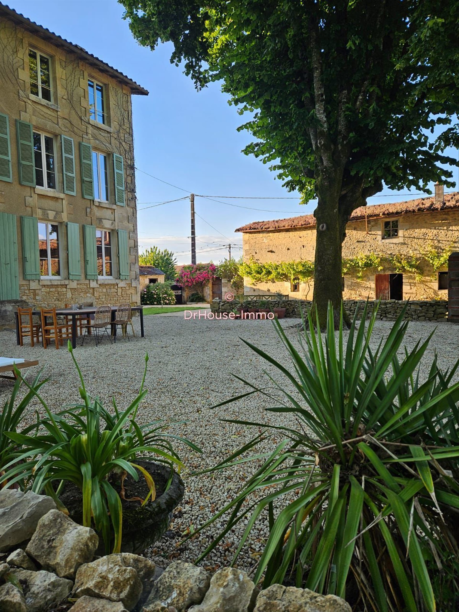 Maison à vendre, 272m², Saint-Christophe-sur-Roc