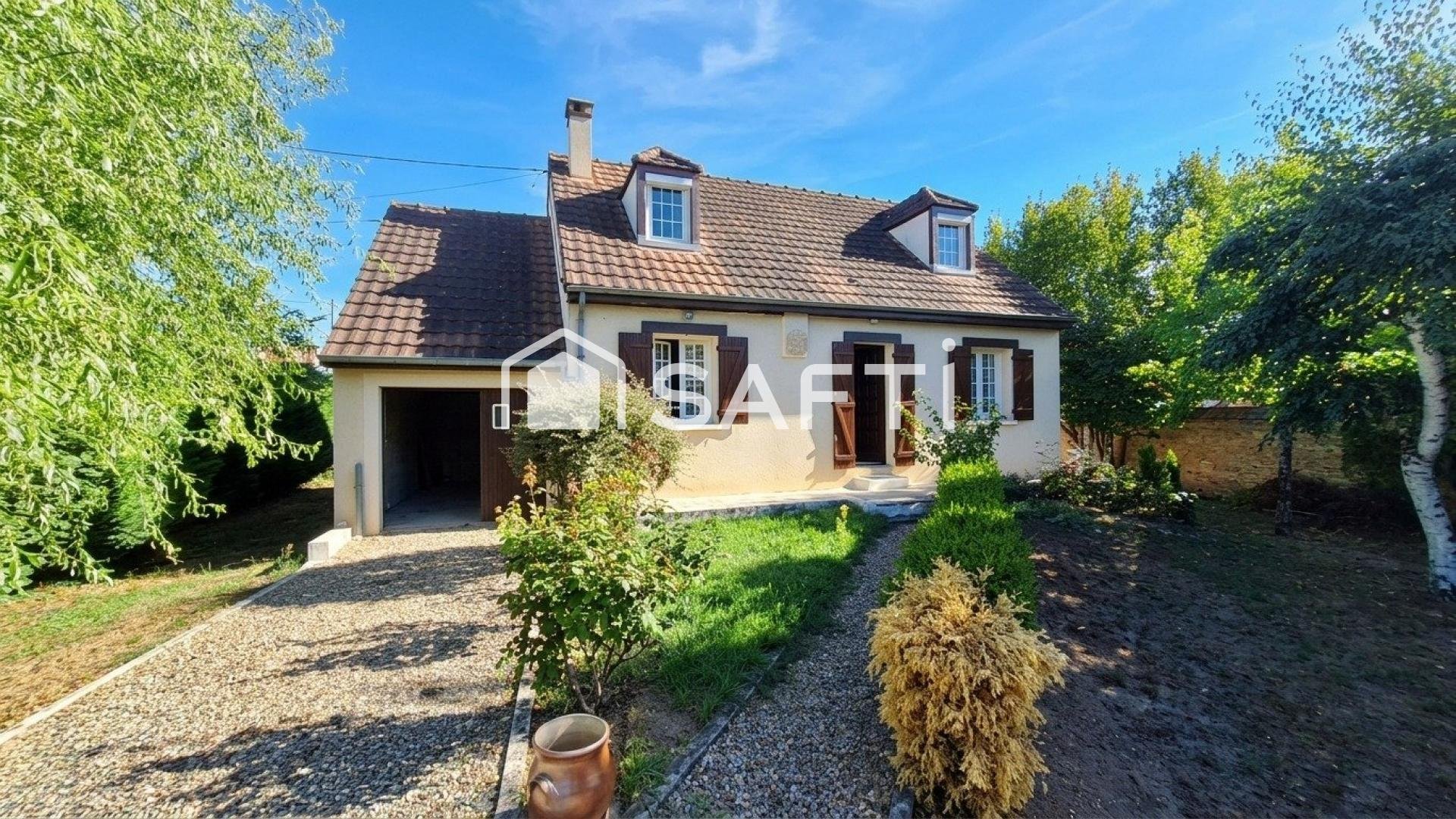 Maison à vendre, 99m², Saint-Amand-Montrond