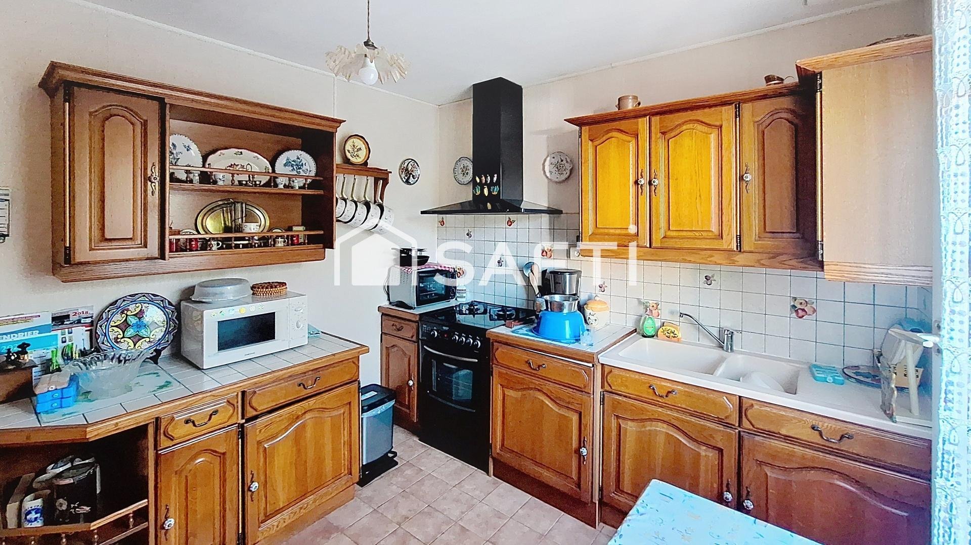 Maison à vendre, 99m², Saint-Amand-Montrond