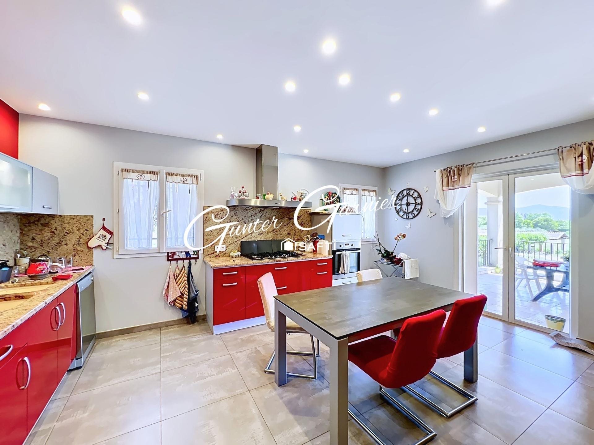 Maison à vendre, 260m², Le Luc