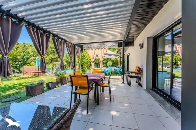 Maison à vendre, 243m², Salles