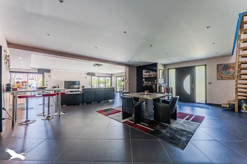 Maison à vendre, 243m², Salles