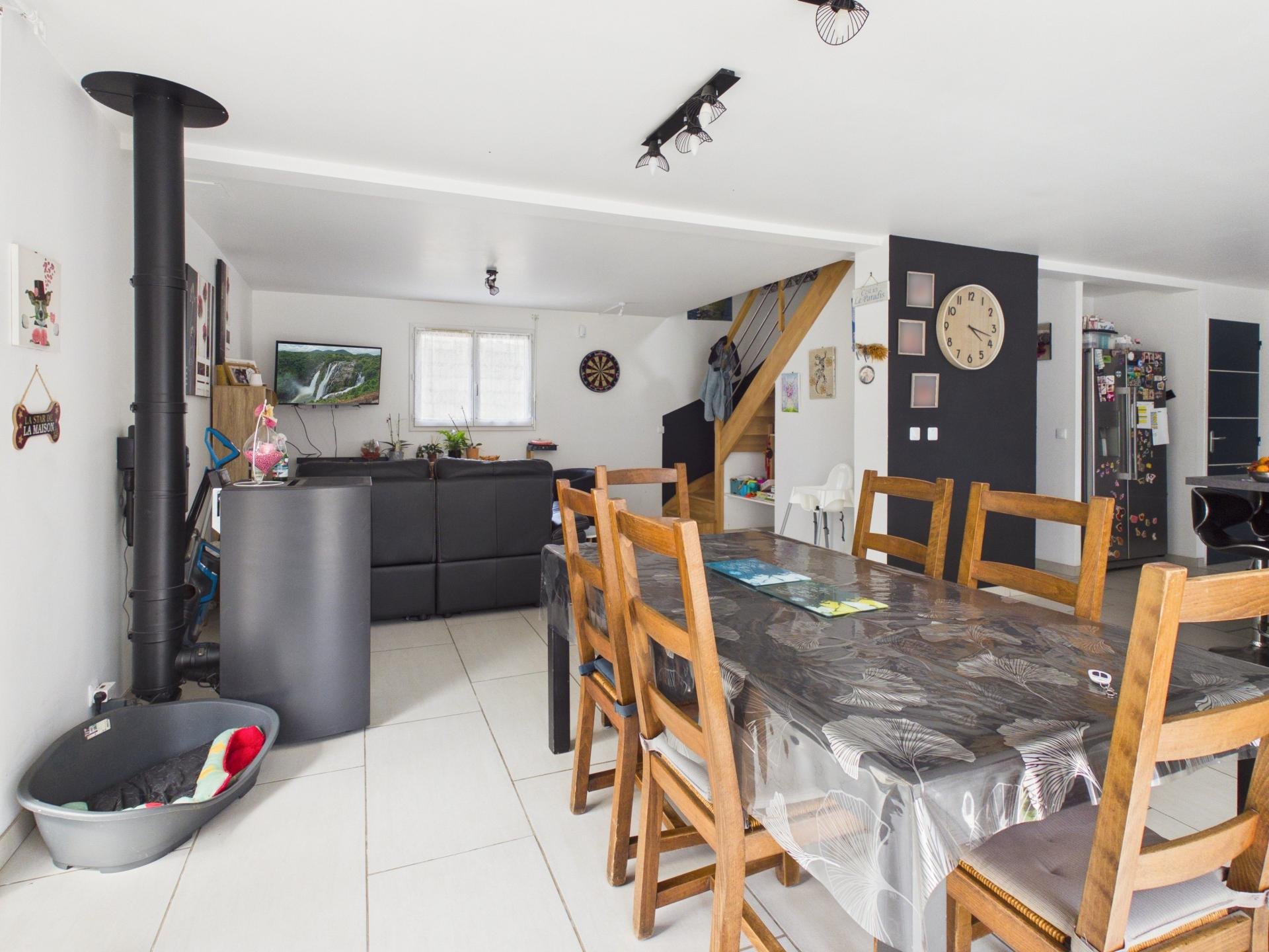 Maison à vendre, 102m², Plouzévédé