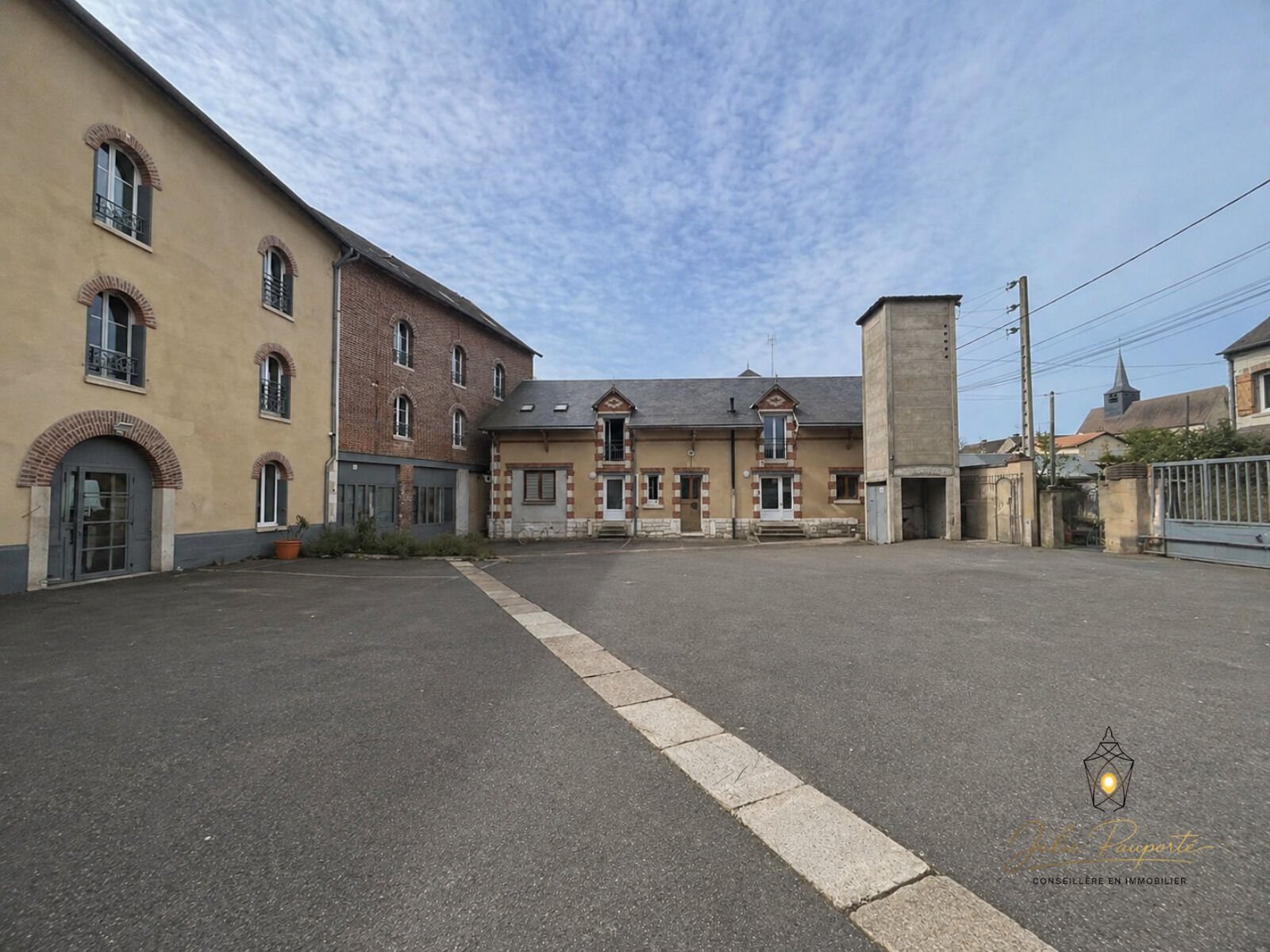 Maison à vendre, 1454m², Saint-Germain-des-Prés