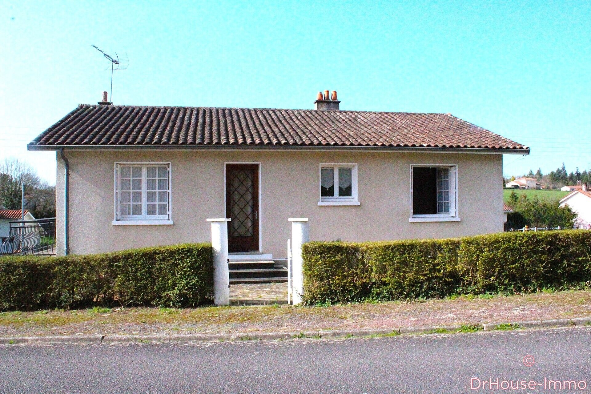 Maison à vendre, 93m², Chabanais