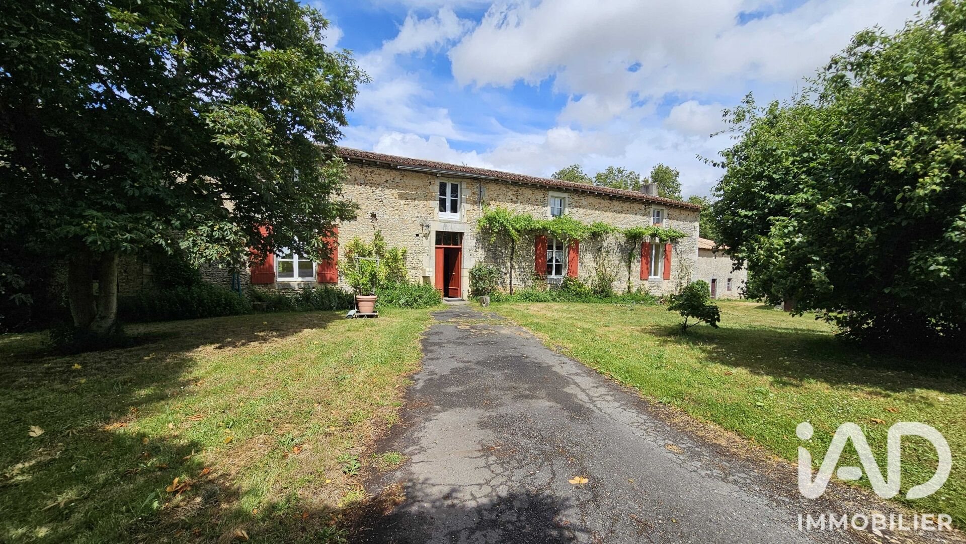 Maison à vendre, 295m², Sommières-du-Clain