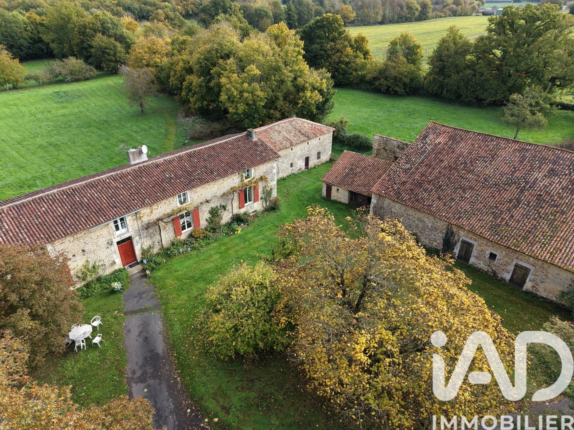 Maison à vendre, 295m², Sommières-du-Clain