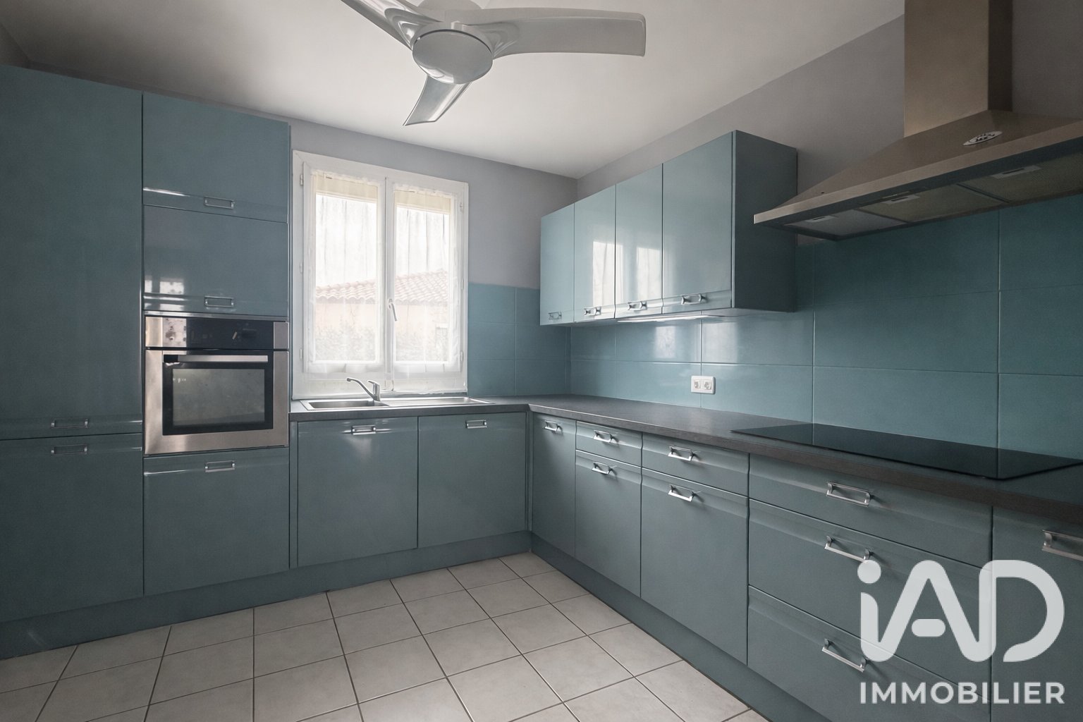 Maison à vendre, 92m², Caves