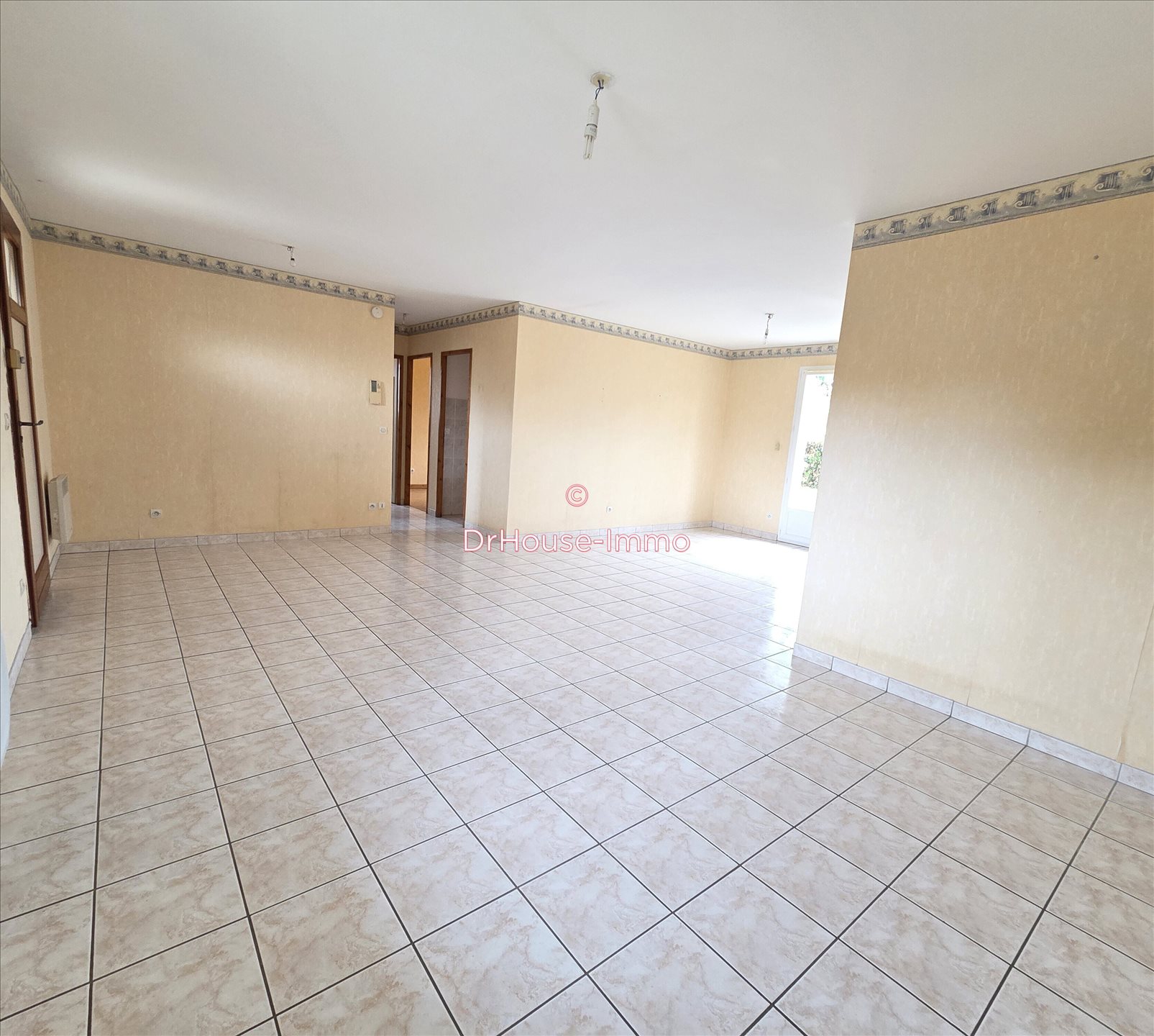 Maison à vendre, 76m², Savigné-l'Evêque