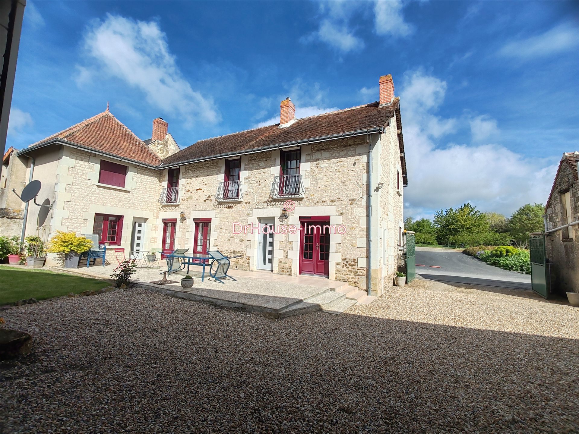 Maison à vendre, 4580m², Antogny-le-Tillac